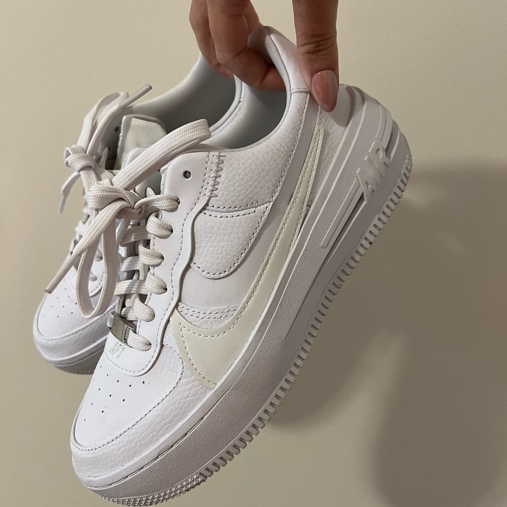 Nike White Air Force 1 Sneakers